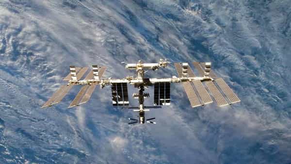 NASA: అంతర్జాతీయ అంతరిక్ష కేంద్రంలో కమ్ముకున్న పొగలు.. అలారమ్ మోగడంతో అప్రమత్తమైన సిబ్బంది
