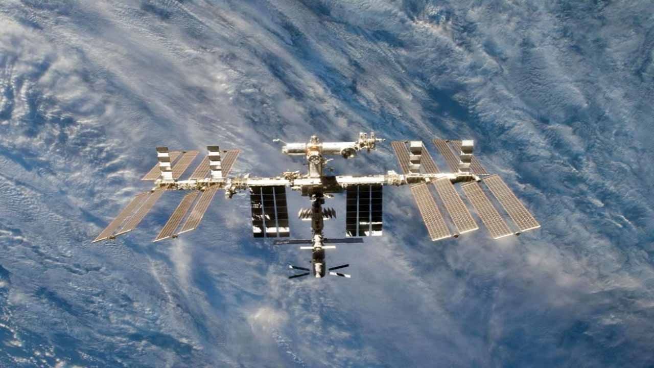 NASA: అంతర్జాతీయ అంతరిక్ష కేంద్రంలో కమ్ముకున్న పొగలు.. అలారమ్‌ మోగడంతో అప్రమత్తమైన సిబ్బంది