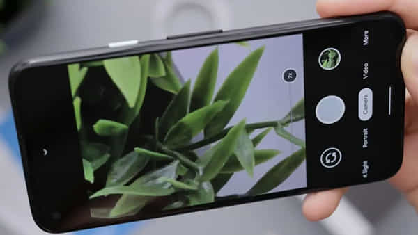 Secure Smartphone: ఈ ఫోన్ను హ్యాక్ చేయడం ఎవరి తరం కాదు.. ప్రపంచంలో అత్యంత సెక్యూర్ ఫోన్ ఏంటో తెలుసా?