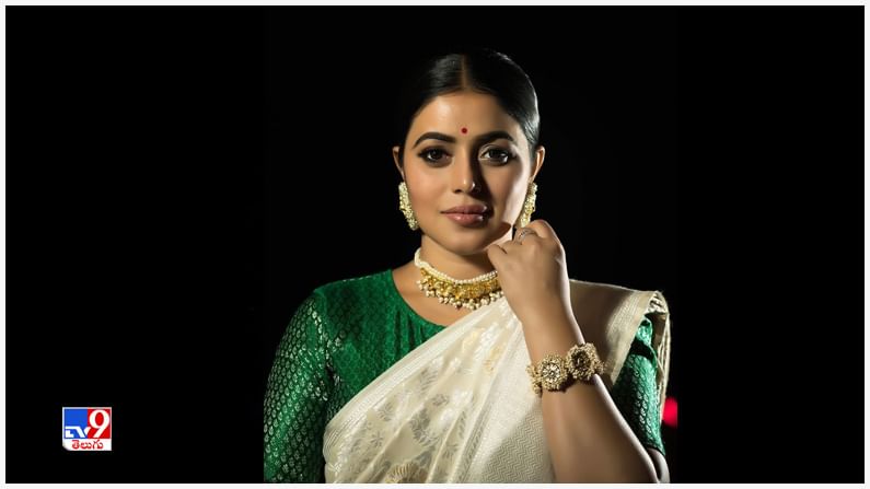 Shamna Kasim New Photos. Credit by:Shamna Kasim/Instagram