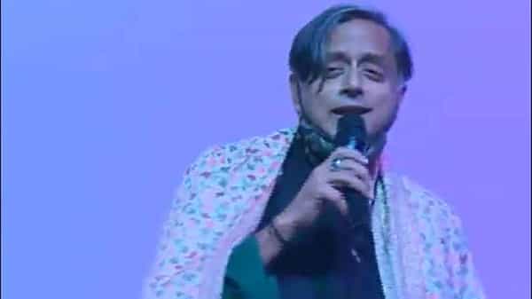 Shashi Tharoor: గాయకుడి అవతారమెత్తిన శశిథరూర్.. కేంద్ర మాజీ మంత్రి టాలెంట్కు వీక్షకులు ఫిదా..