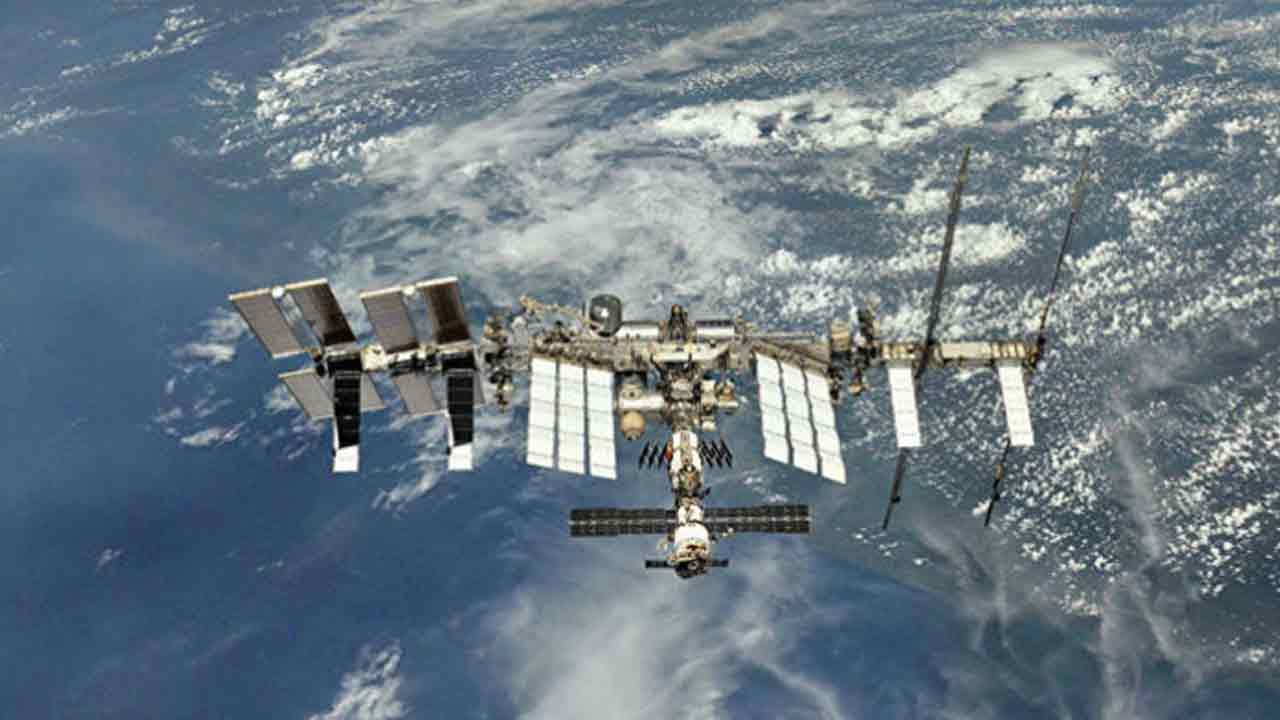 International Space Station: అంతర్జాతీయ అంతరిక్ష కేంద్రంలో అగ్నిప్రమాదం.. భారీగా కమ్ముకున్న పొగ..!