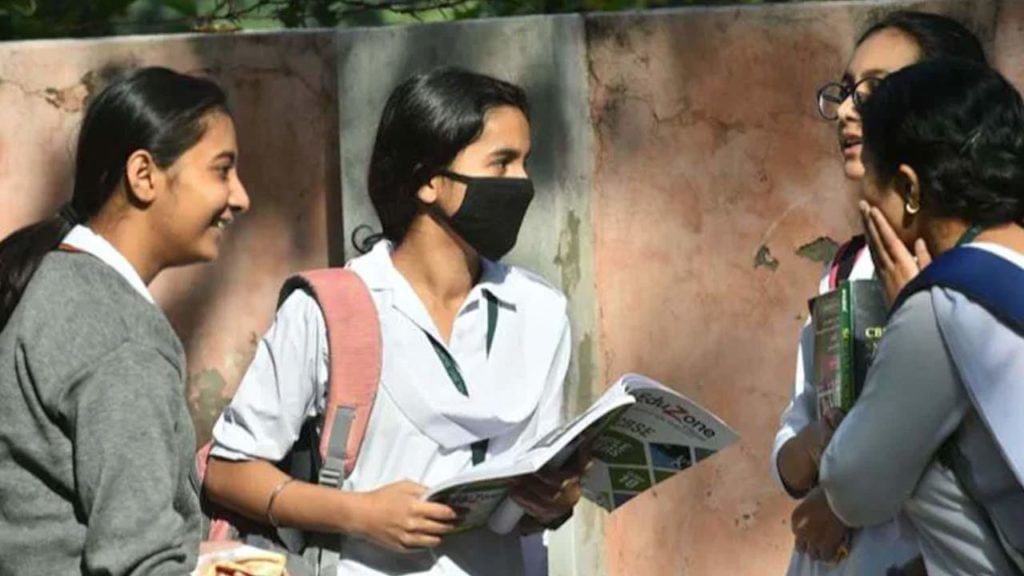 TS Inter Exams: నేటి నుంచి ప్రారంభం కానున్న ఇంటర్ ఫస్ట్ ఇయర్ పరీక్షలు.. ఏర్పాట్లు పూర్తి TS Inter Exams: నేటి నుంచి ప్రారంభం కానున్న ఇంటర్ ఫస్ట్ ఇయర్ పరీక్షలు.. ఏర్పాట్లు పూర్తి