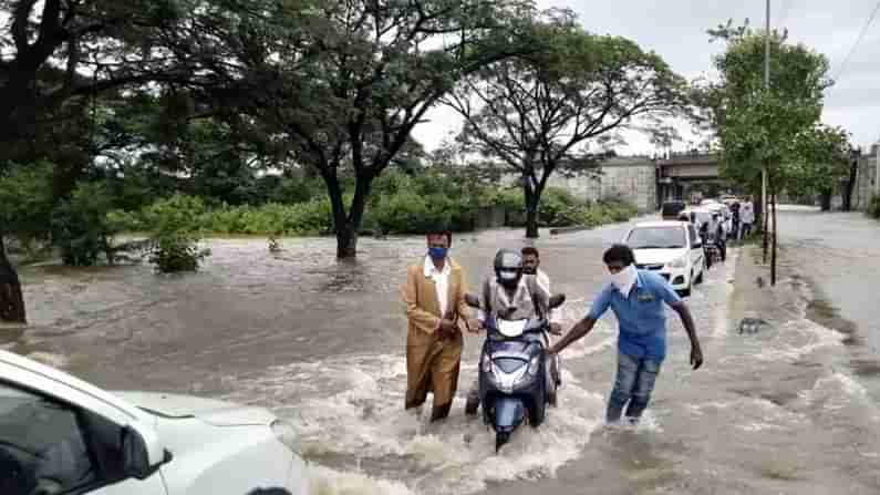 Telangana Rains: తెలంగాణ వ్యాప్తంగా కురుస్తున్న భారీ వర్షాలు.. నిండుకుండలా రిజర్వాయర్లు, చెరువులు..