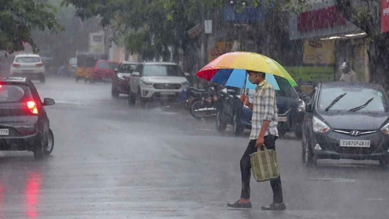 Telangana Weather : రాగల 3 రోజుల్లో తెలంగాణలో భారీ వర్షాలు..  ఆరెంజ్ అలర్ట్ జారీ చేసిన వాతావరణ శాఖ