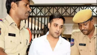 ఈ ఫొటోలో మహేష్ బాబు పక్కన ఉన్న బుడతడు ఇప్పుడు ఓ క్రేజీ  హీరో.. ఎవరో గుర్తుపట్టారా..