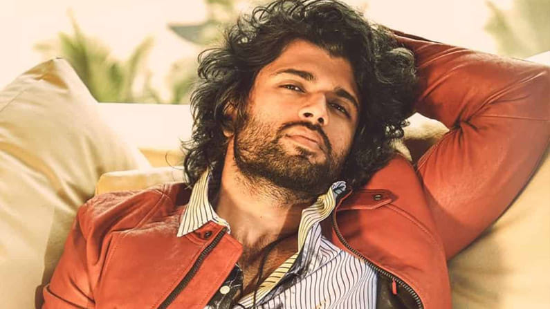 Vijay Devarakonda: మరోసారి సక్సెస్ ఫుల్ డైరెక్టర్‏తో జతకట్టిన విజయ్ దేవరకొండ.. బ్లాక్ బస్టర్ హిట్ ఇచ్చేందుకు సన్నాహాలు..
