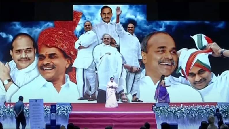 YSR ఆత్మీయ సమ్మేళనంకు హాజరైన ప్రముఖులు వీరే.. వెళ్తే తప్పేంటన్న కోమటిరెడ్డి బ్రదర్స్‌..