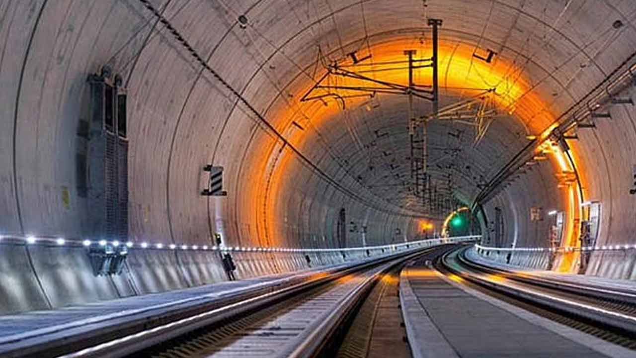 Zojila Tunnel: శరవేగంగా జోజిలా టన్నెల్‌ నిర్మాణం.. నేడు కేంద్ర మంత్రి నితిన్ గడ్కరీ సందర్శన..