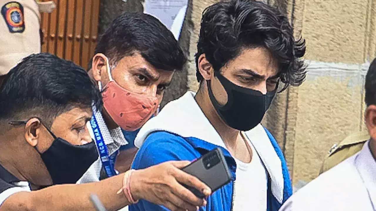 Aryan Khan Drugs Case: మళ్లీ ఎన్సీబీ కార్యాలయానికి కింగ్ ఖాన్ కొడుకు ఆర్యన్‌ ఖాన్‌.. ఎందుకో తెలుసా..?