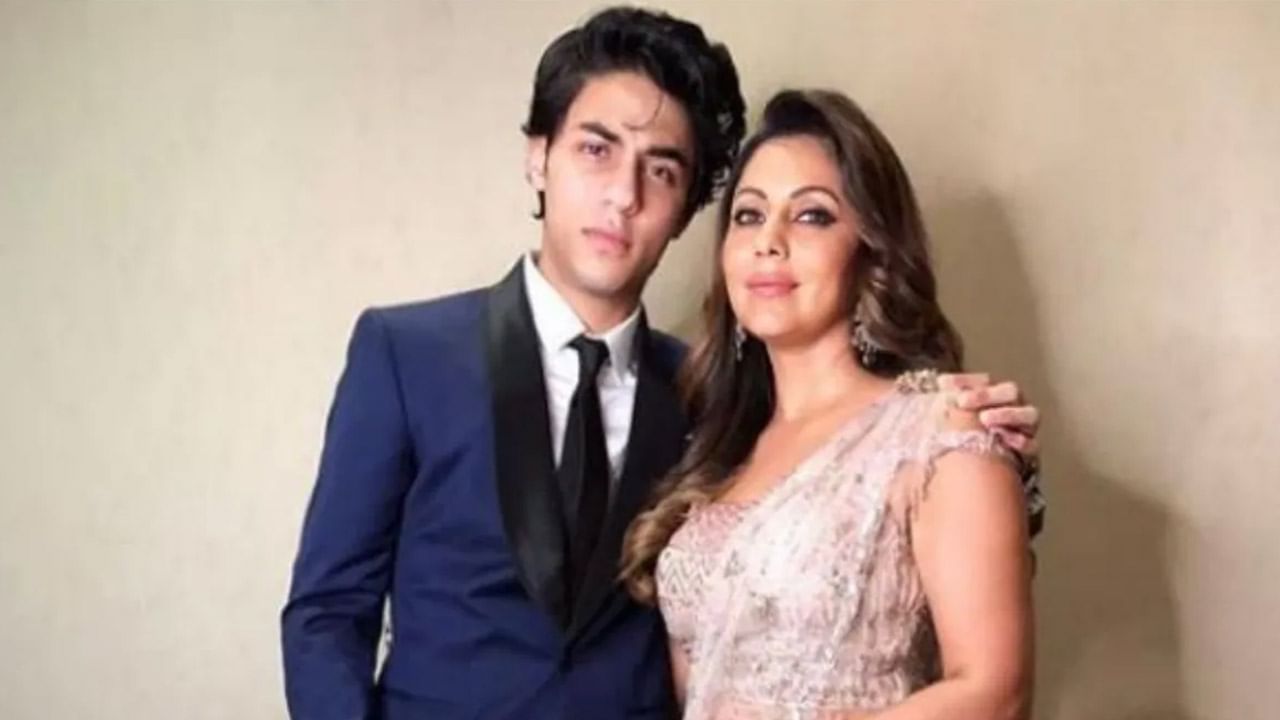 Aryan Khan Case: కొడుకు రిలీజ్ అయ్యేవరకు నో స్వీట్స్.. సిబ్బందిని ఆదేశించేంచిన గౌరీ ఖాన్..