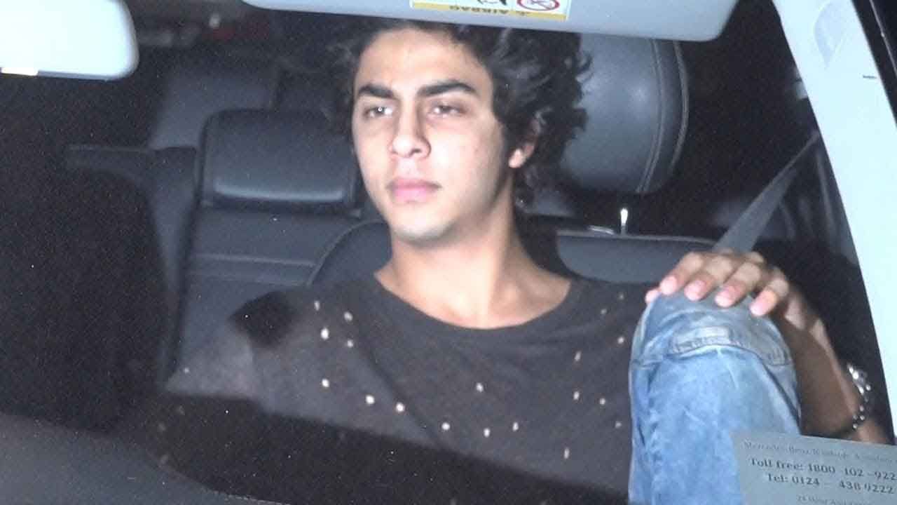 Aryan Khan Drugs  Case: ముంబై క్రూయిజ్‌ డ్రగ్స్‌ పార్టీలో అసలు నిజాలేంటి ?  షారూఖ్‌ కొడుకు అరెస్ట్‌ వెనుక రాజకీయ కుట్ర ఉందా?