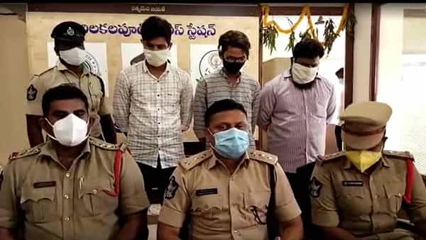 Attack on Constable: కానిస్టేబుల్పై దాడి చేసిన ముగ్గురు నిందితులు అరెస్ట్.. రౌడీ షీట్లు నమోదు