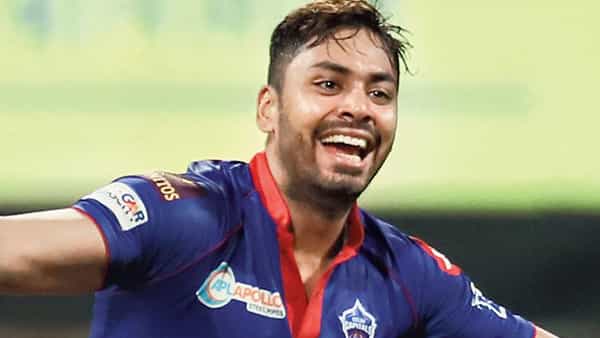 T20 World Cup 2021: నిన్న ఉమ్రాన్ మాలిక్.. నేడు అవేష్ ఖాన్.. టీం ఇండియా నెట్ బౌలర్లుగా ఎంపిక..!