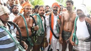 Bathukamma Sarees: ఆడపడుచులకు బతుకమ్మ చీరలు.. పల్లె, పట్టణ, నగరాల్లో జోరుగా పంపిణీ