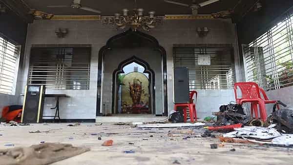 Bangladesh Riots: ఫేస్బుక్లో పాపులర్ కావాలని అతను చేసిన పని మతాల మధ్య చిచ్చుపెట్టింది!