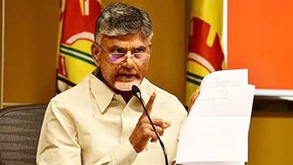Chandrababu Naidu: పోలీసులే దగ్గరుండి దాడి చేయించారు.. టీడీపీ అధినేత చంద్రబాబు సంచలన వ్యాఖ్యలు..