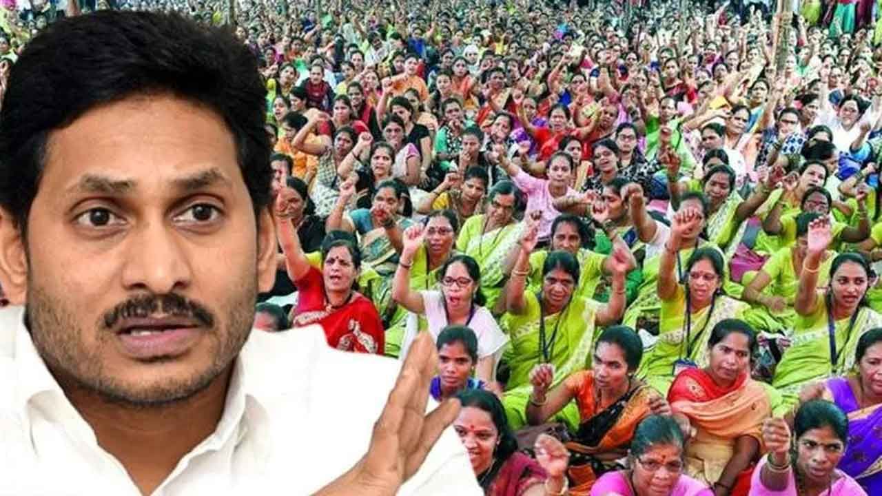 CM Jagan: 'రాష్ట్రంలో ఉన్న ప్రతి మహిళ ఫోన్‌లో దిశ యాప్‌'... సీఎం జగన్ కీలక ఆదేశాలు