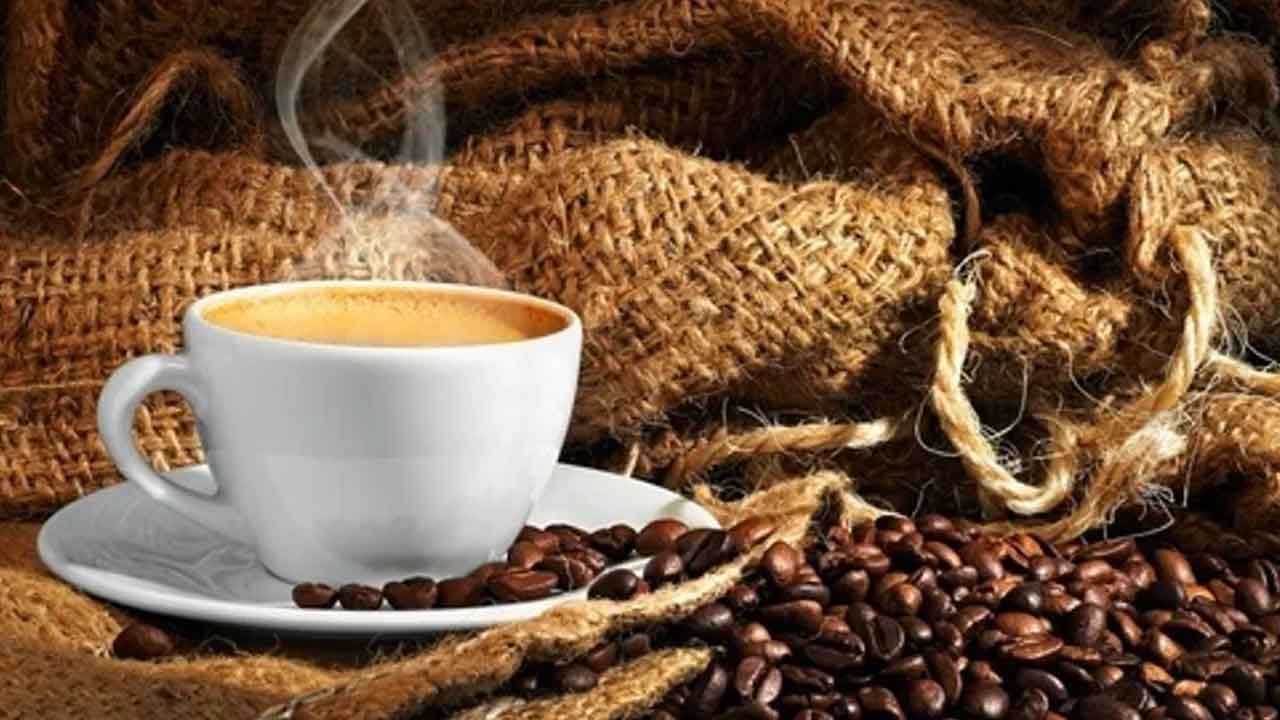 Coffee Side Effects: కాఫీ అధికంగా తాగుతున్నారా.? అయితే ఈ షాకింగ్ విషయాలు మీకోసమే.!
