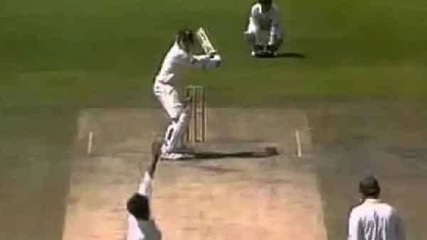 34 బంతుల్లో విధ్వంసం సృష్టించాడు.. టెస్టు మ్యాచ్లో ఫాస్టెస్ట్ సెంచరీ.. ఎవరో తెలుసా.!