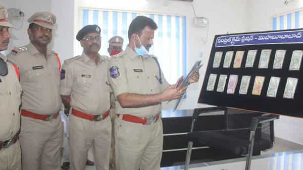 Crime News: వీళ్లు మామూలోళ్లు కాదు.. స్కెచ్ వేశారు.. ఏటీఎం కాలిపోయిందంటూ రూ.అరకోటి కొట్టేశారు.. చివరకు..