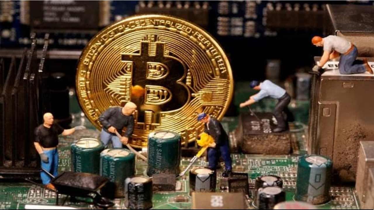 Cryptocurrency: పెరుగుతున్న బిట్‌కాయిన్ .. డౌన్ రేసులో ఈథర్, కార్డనో..