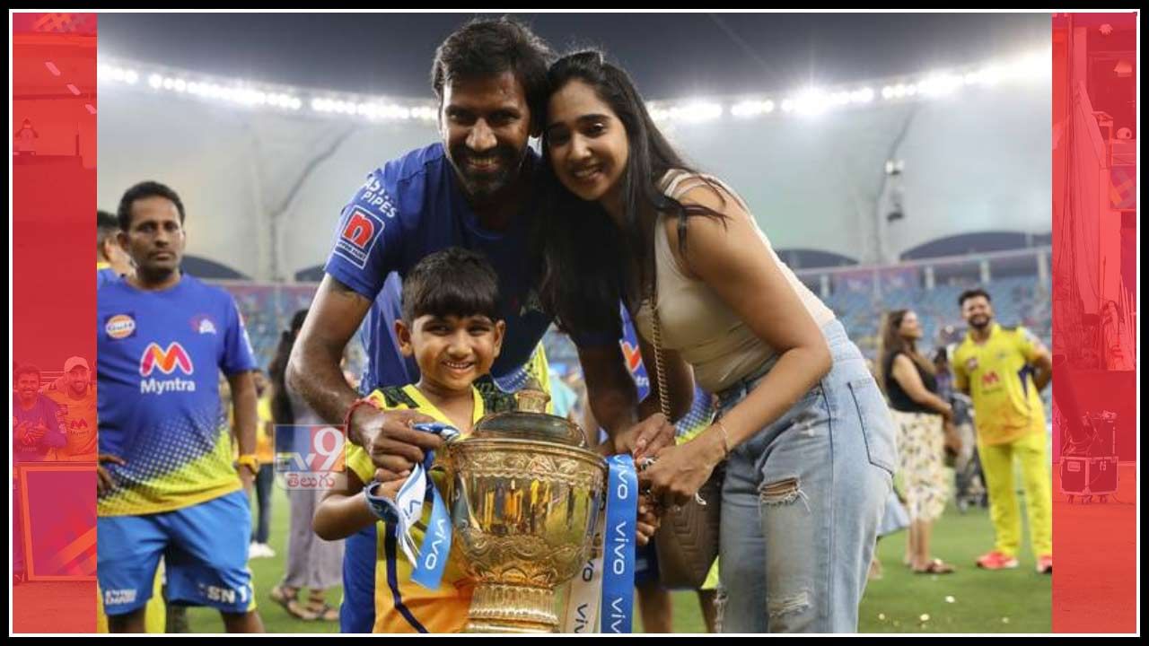 Csk Bowling Coach Lakshmipathy Balaji With His Wife Priya Thalur And Son Araan