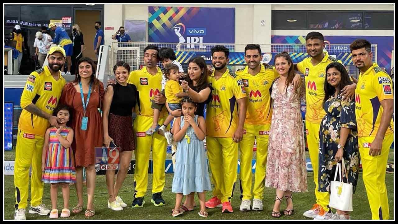 Csk Players And Staff Celebrate Fourth Ipl Trophy With Familys In Ipl 2021 Final Photos (2)