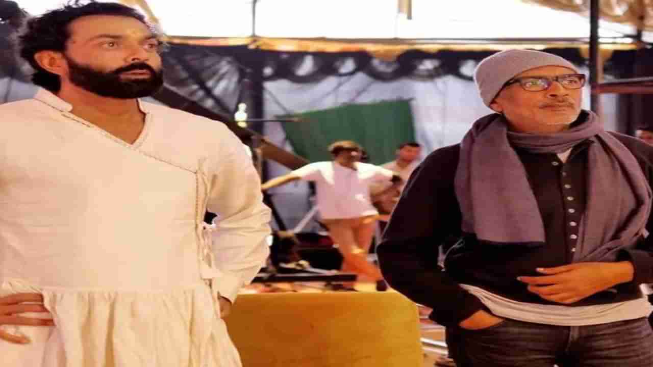 Bobby Deol: ఆశ్రమం3 సెట్‎పై భజరంగ్ దళ్ సభ్యుల దాడి.. సోషల్ మీడియాలో వైరల్ అయిన వీడియో..