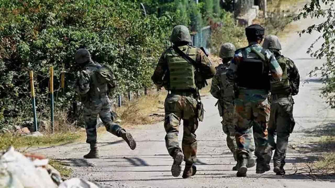 Jammu and Kashmir: జమ్మూ కశ్మీర్‌లో భారీ ఎన్‌కౌంటర్.. ముగ్గురు ఉగ్రవాదులు హతం..