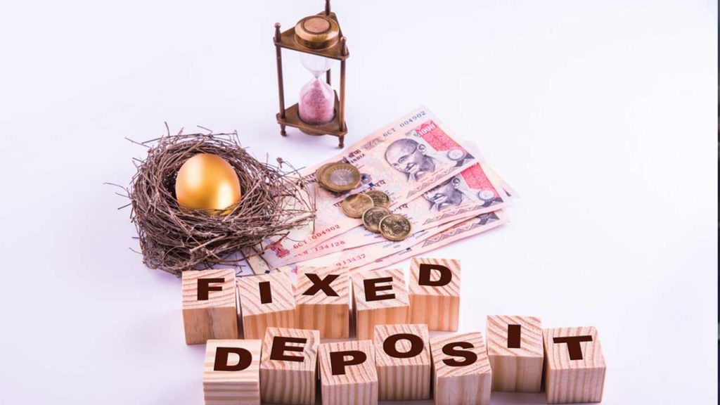 Fixed Deposit: టాక్స్ ఆదా చేసుకోవడానికి ఫిక్స్డ్ డిపాజిట్ చేయాలని అనుకుంటున్నారా? ఏ బ్యాంకు ఎంత వడ్డీ ఇస్తుందో తెలుసా? Fixed Deposit: టాక్స్ ఆదా చేసుకోవడానికి ఫిక్స్డ్ డిపాజిట్ చేయాలని అనుకుంటున్నారా? ఏ బ్యాంకు ఎంత వడ్డీ ఇస్తుందో తెలుసా?