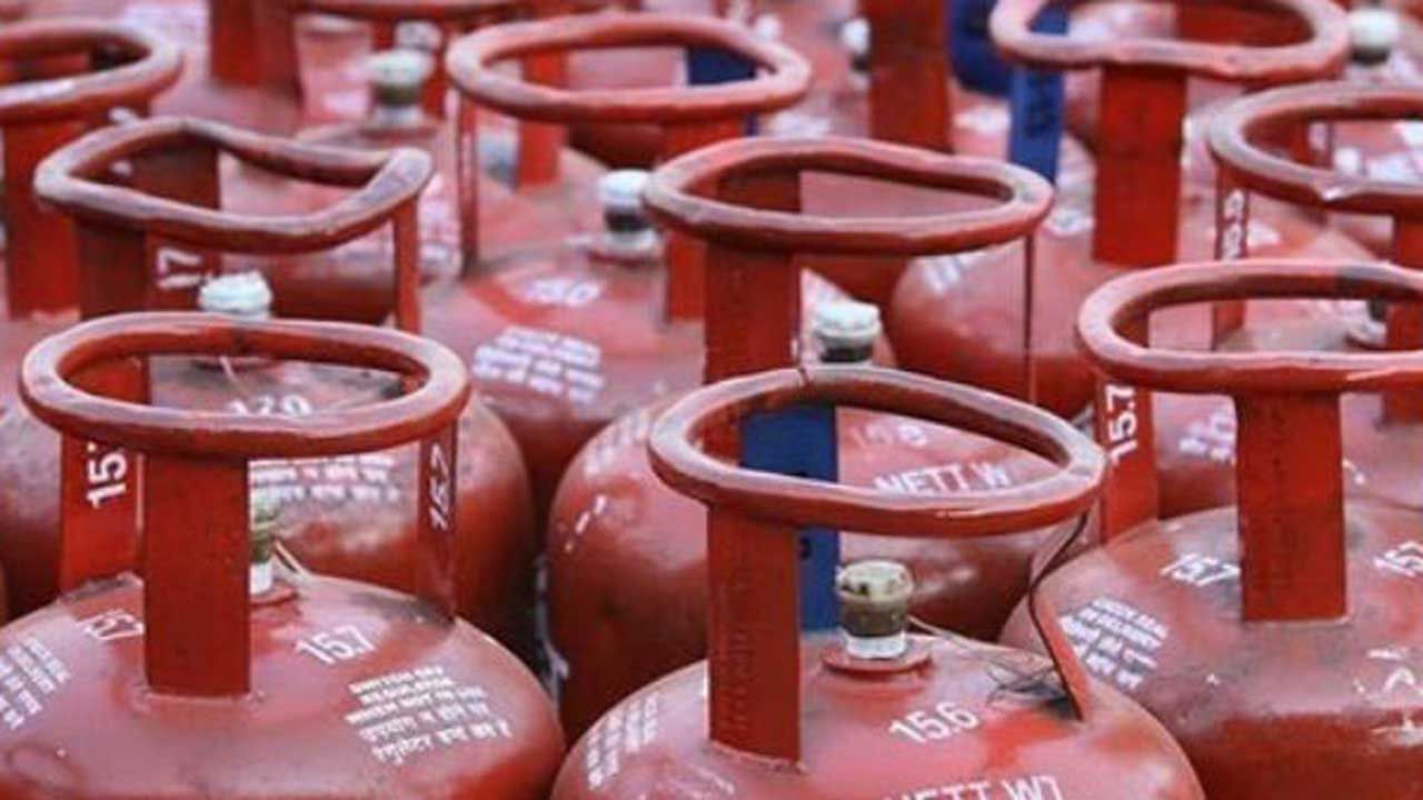 LPG Gas Cylinder: రూ.634కే కొత్త గ్యాస్ సిలిండర్.. ఎంత గ్యాస్‌ ఉందో కూడా తెలుసుకోవచ్చు..!