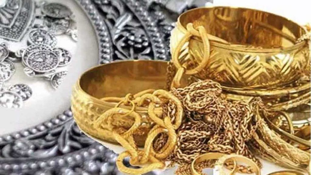 Gold & Silver Price: స్థిరంగా బంగారం ధరలు… వెండి రేట్లు అలా.. హైదరాబాద్లో ధరలు ఇలా.. Gold & Silver Price: స్థిరంగా బంగారం ధరలు… వెండి రేట్లు అలా.. హైదరాబాద్లో ధరలు ఇలా..
