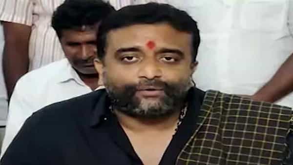 Palnadu Politcs: ఎమ్మెల్యే కాసు, యరపతినేని మధ్య రాజకీయ వైరం కొత్త టర్న్.. పౌరుషాల గడ్డ పల్నాడులో వైసీపీ నేతల గాంధీగిరి