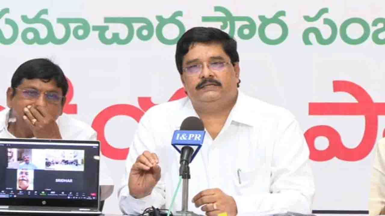 Fee Reimbursement: సర్టిఫికెట్లు కోసం విద్యార్థులను ఇబ్బంది పెట్టొద్దు.. కళాశాలలకు ఉన్నత విద్యా మండలి వార్నింగ్