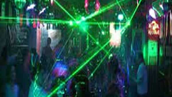 Hyderabad Pubs: తెల్లవార్లూ తెరిచే ఉంటున్న పబ్లు..ఎన్ని ప్రమాదాలు జరుగుతున్నా మారని యజమాన్యం తీరు..
