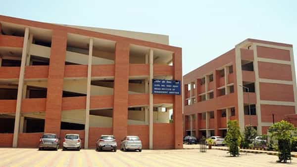 IIM Recruitment: అమృత్సర్ ఐఐఎంలో టీచింగ్, నాన్ టీచింగ్ పోస్టులు.. ఎలా దరఖాస్తు చేసుకోవాలంటే.