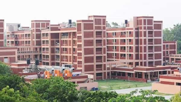 IIT Recruitment: ఐఐటీ కాన్పూర్లో నాన్ టీచింగ్ పోస్టులు.. ఎలా దరఖాస్తు చేసుకోవాలంటే..