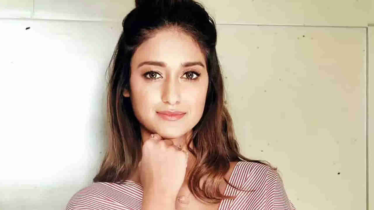 Ileana DCruz: ఇన్‏స్టాలో బోరున ఏడ్చేసిన ఇలియానా.. కారణమేంటంటే..