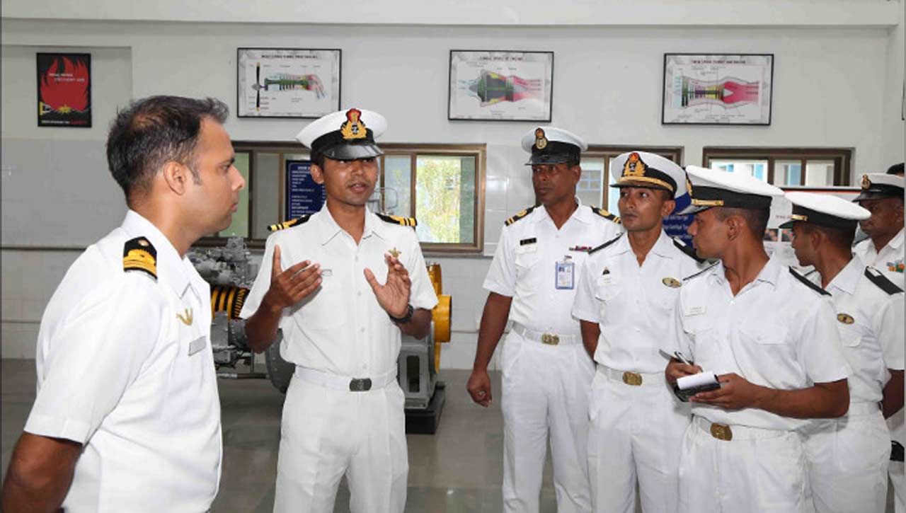 Indian Navy Recruitment: ఇండియన్‌ నేవీలో ఉద్యోగాలు.. 2500 ఖాళీల భర్తీతో భారీ నోటిఫికేషన్‌..