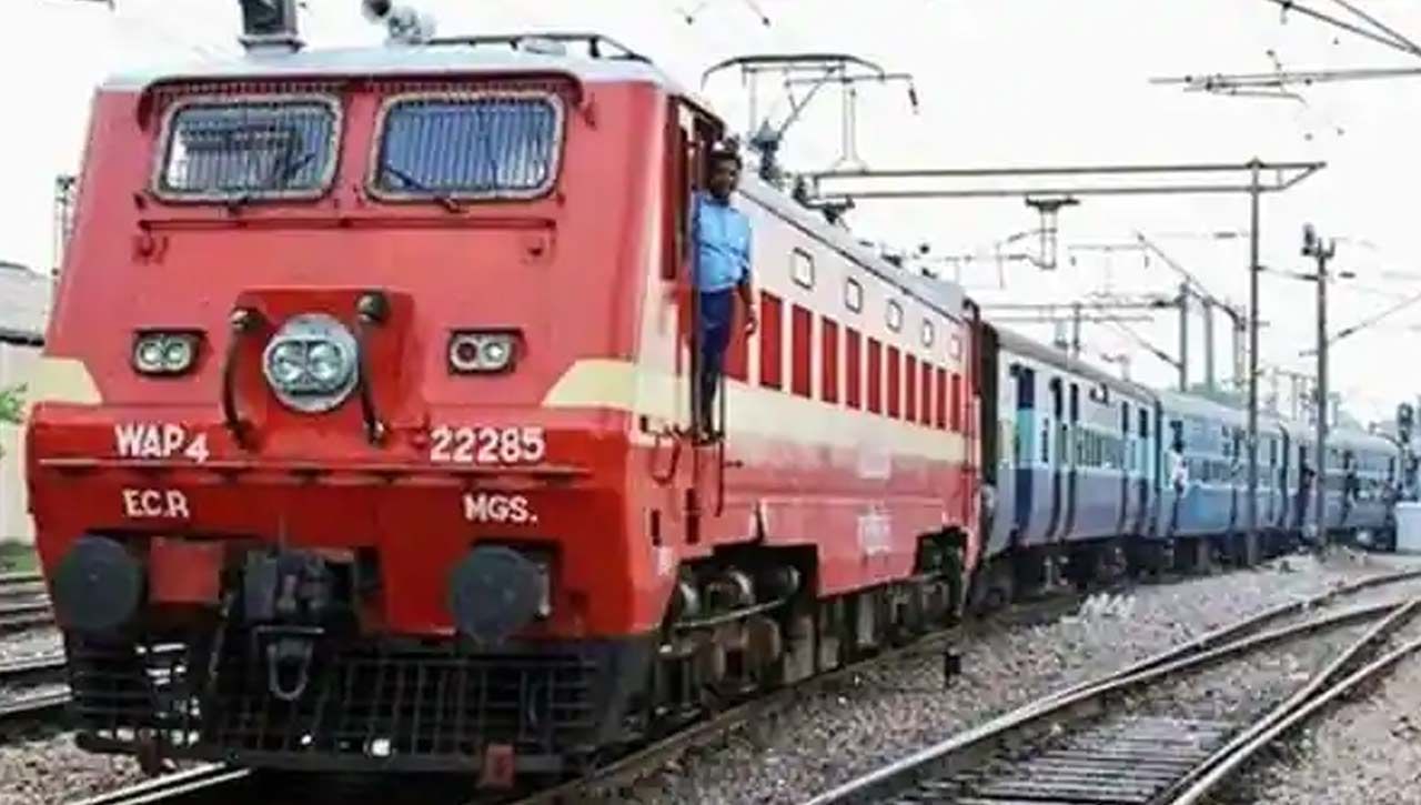 Special Trains: రైల్వే ప్రయాణీకులకు అలెర్ట్.. సికింద్రాబాద్ - అగర్తలా మధ్య వీక్లీ ప్రత్యేక రైళ్లు