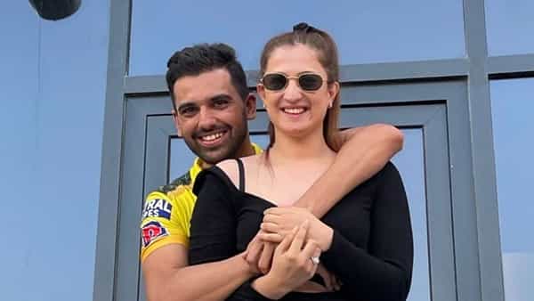 IPL 2021, CSK vs PBKS: మైదానంలో చెన్నై ఆటగాడి లవ్ ట్రాక్.. వైరల్గా మారిన ప్రపోజ్ వీడియో