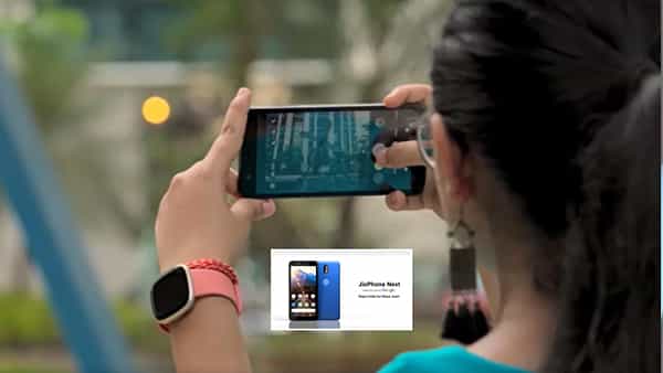 JioPhone Next: దీపావళికి జియోఫోన్ నెక్స్ట్.. ధర మాత్రం ఇంతే.. నెట్టింట్లో కొనసాగుతున్న స్పెక్యులేషన్..