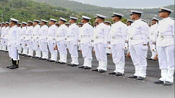 Indian Navy Recruitment 2021: ఇంటర్మిడియేట్ పాస్తో ఉద్యోగ అవకాశాలు.. పూర్తి వివరాలు..!