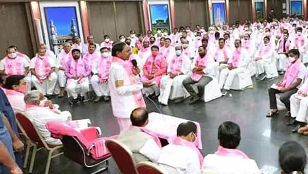 TRS: టీఆర్ఎస్ పార్టీ అధ్యక్షుడి ఎన్నికకు ఈ రోజు నుంచి నామినేషన్ల స్వీకరణ, మధ్యాహ్నం ఎల్పీ మీటింగ్