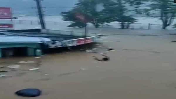 Kerala Floods: కేరళకు అన్ని విధాలుగా సహాయ సహకారం అందిస్తున్నాం: కేంద్రమంత్రి అమిత్షా
