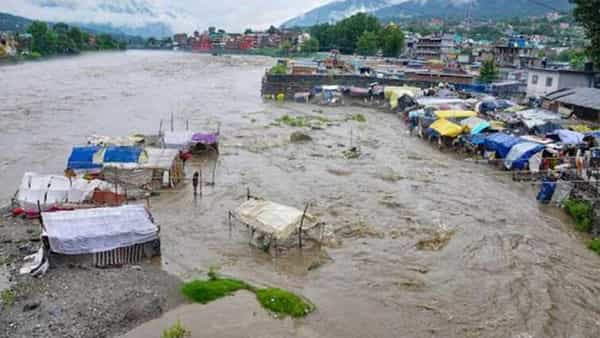 Uttarakhand Rains: ఎక్కడివారు అక్కడే ఉండండి.. యాత్రికులకు ఉత్తరాఖండ్ ప్రభుత్వం హెచ్చరిక..