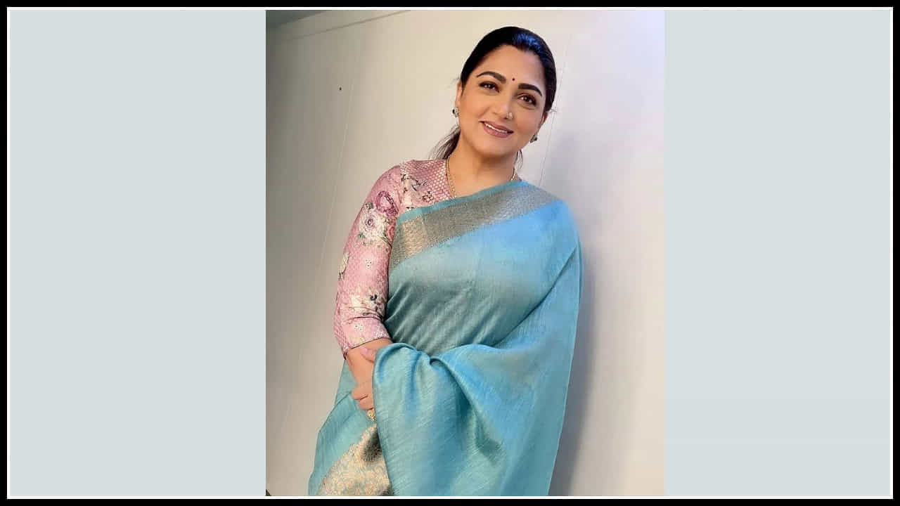 సోషల్ మీడియాలో ఎట్రాక్ట్ చేస్తున్న కుష్బూ యంగ్ లుక్ ఫొటోస్