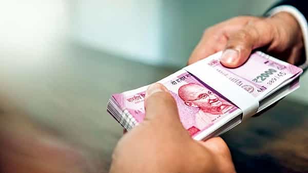 LIC Jeevan Labh Policy: ఎల్ఐసీలో అదిరిపోయే పాలసీ.. రూ.233 డిపాజిట్ చేస్తే చేతికి రూ.17 లక్షలు..!