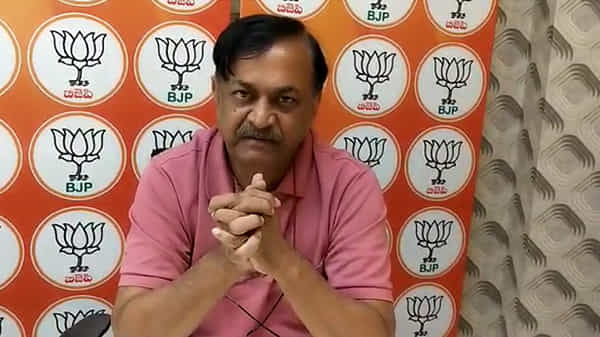 Maa Elections 2021: తెలంగాణ బిడ్డలను గెలిపించండి.. అతడిని మాత్రం ఓడించండి.. సీవీఎల్ సంచలన కామెంట్స్..